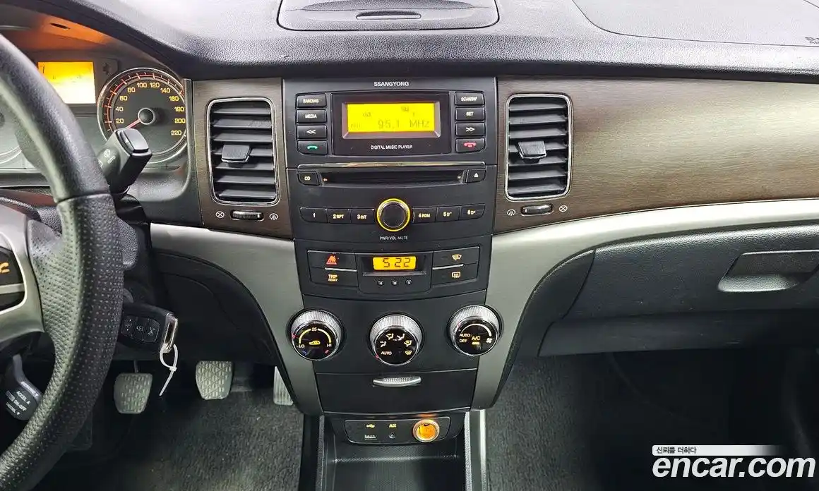 SsangYong Korando 2013 2.0 механика в Москве № 1906539, фото 22