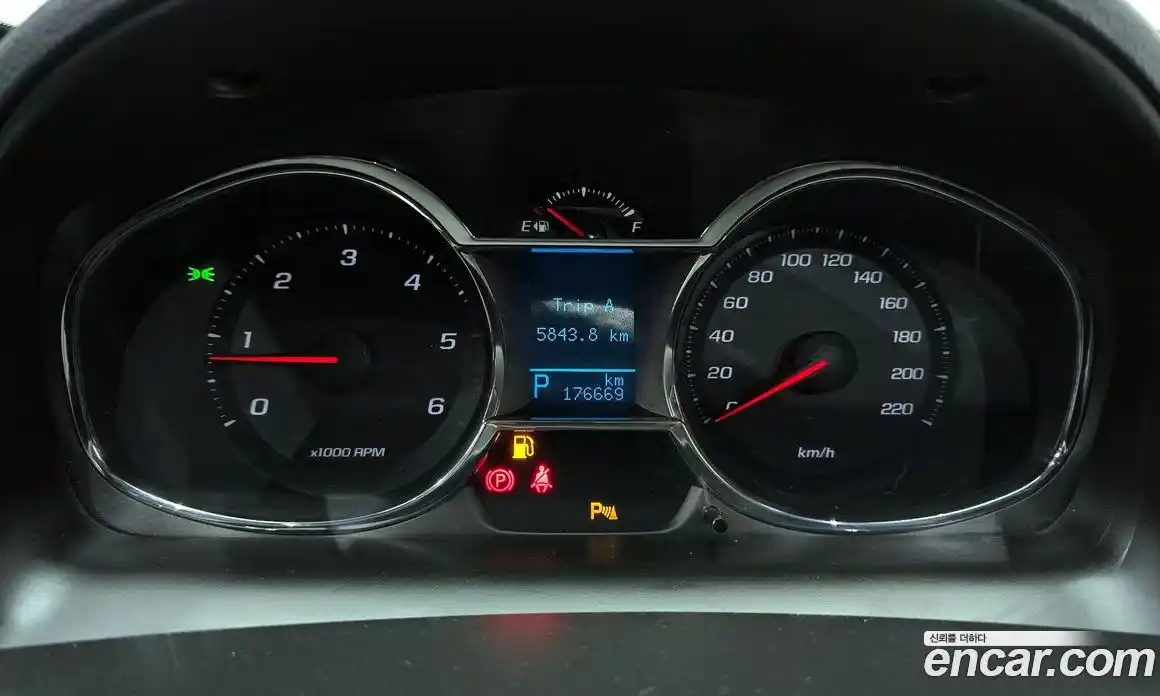 Chevrolet Captiva 2014 2.2 гидро в Москве № 1908047, фото 8