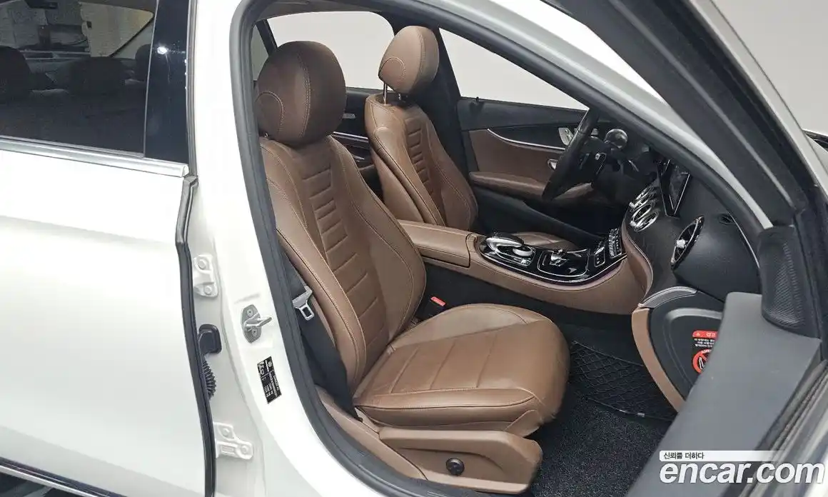 Mercedes-Benz E-Class 2017 2.0 гидро в Москве № 1909208, фото 17