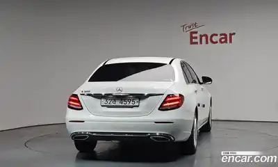 Mercedes-Benz E-Class 2017 2.0 гидро в Москве № 1909208, миниатюра 3