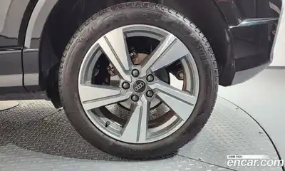 Audi Q2 2023 2.0 гидро в Москве № 1910527, миниатюра 7