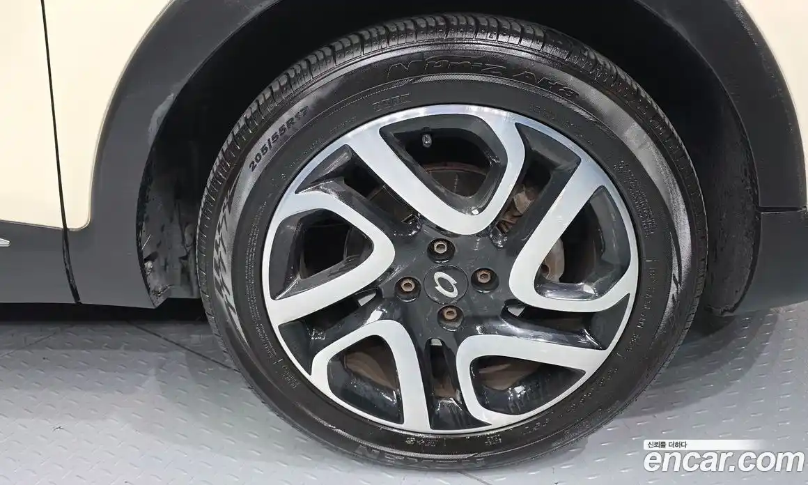 Renault QM3 2016 1.5 гидро в Москве № 1913469, фото 7