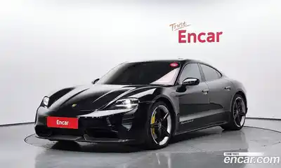 Porsche Taycan, 2023