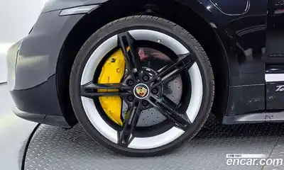 Porsche Taycan 2023 0.1 гидро в Москве № 1913970, миниатюра 5