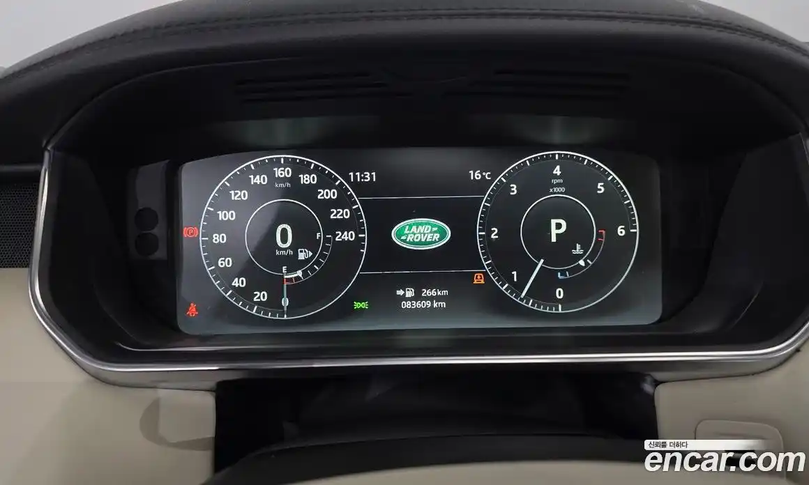 Land Rover Range-Rover 2017 4.4 гидро в Москве № 1914835, фото 11