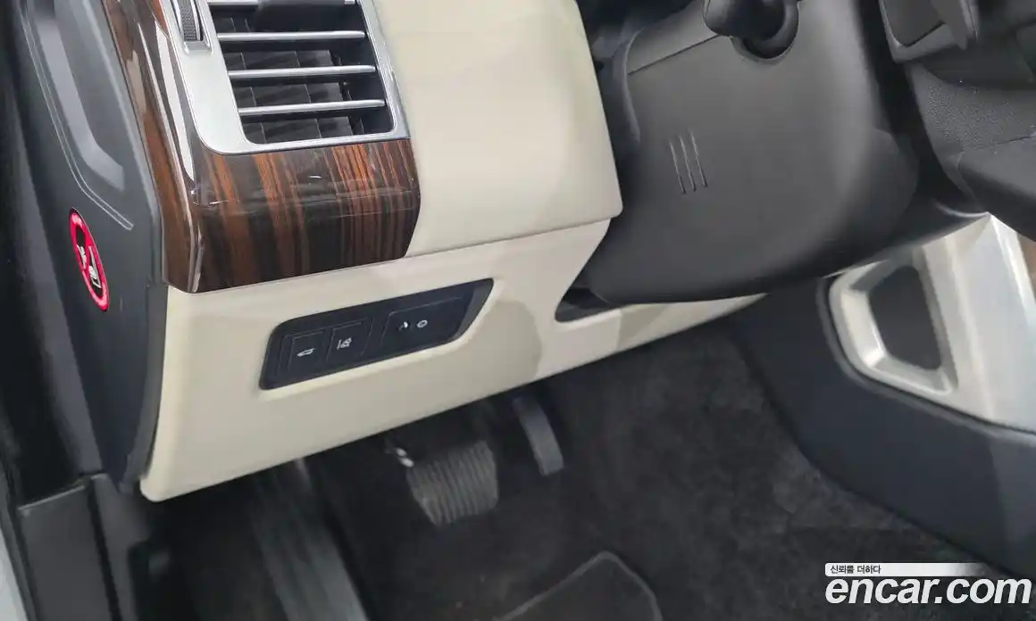 Land Rover Range-Rover 2017 4.4 гидро в Москве № 1914835, фото 21