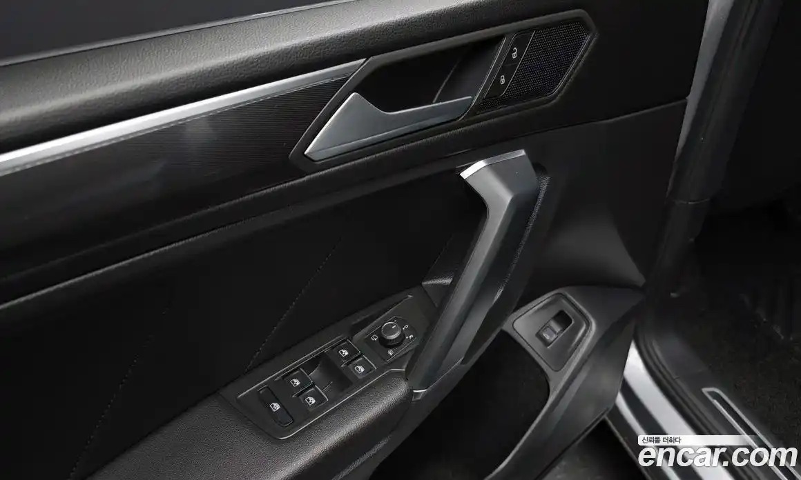 Volkswagen Tiguan 2020 2.0 гидро в Москве № 1917993, фото 29