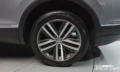 Volkswagen Tiguan 2020 2.0 гидро в Москве № 1917993, миниатюра 7