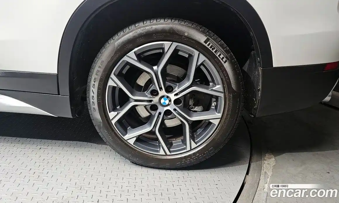 BMW X1 2022 2.0 гидро в Москве № 1918431, фото 7