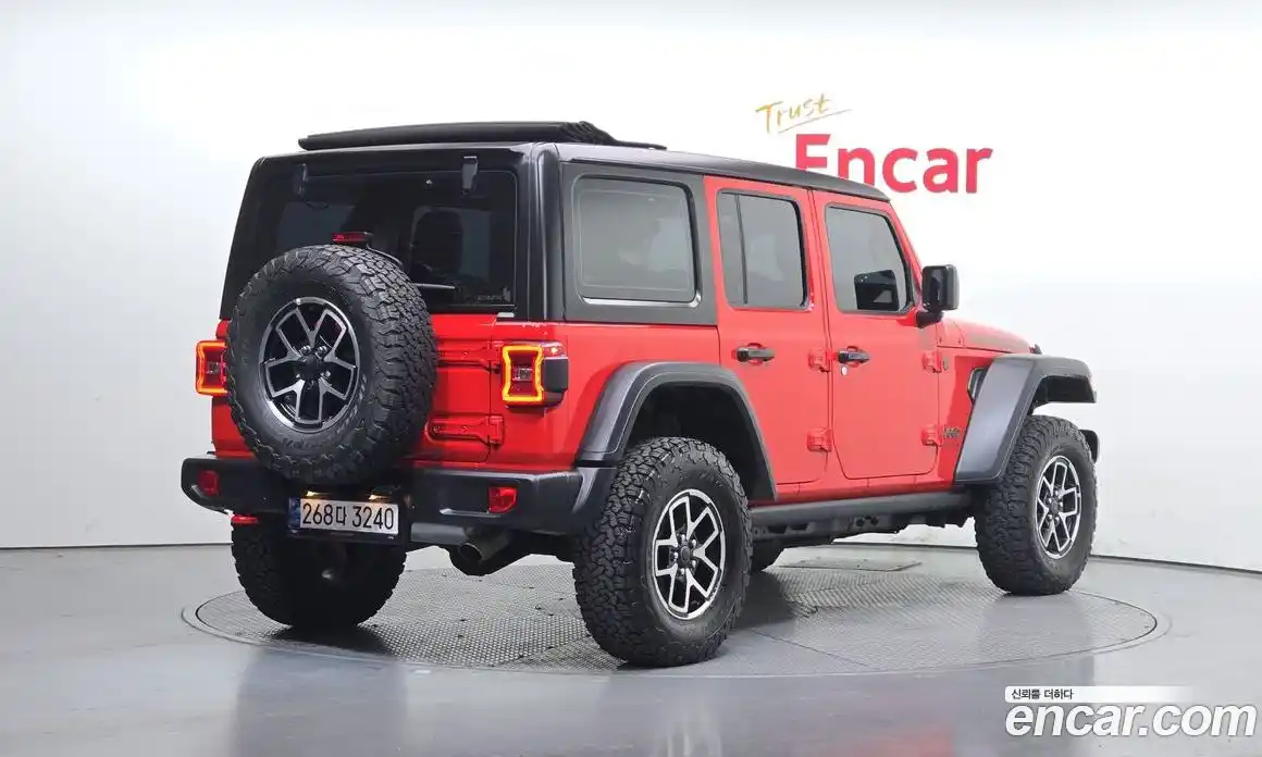 Jeep Wrangler 2024 2.0 гидро в Москве № 1919018, фото 2