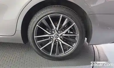 Toyota Camry 2023 2.5 гидро в Москве № 1919510, миниатюра 7