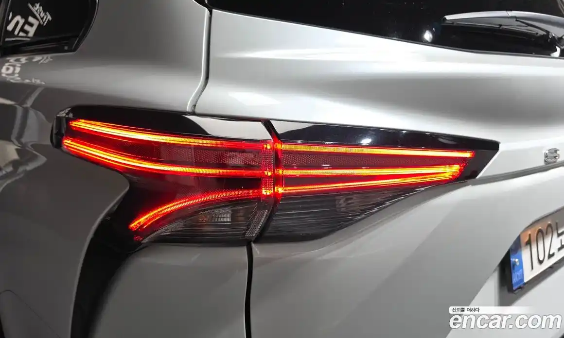 Toyota Sienna 2024 2.5 гидро в Москве № 1919541, фото 9