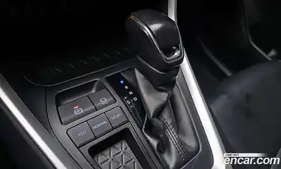 Toyota RAV4 2019 2.5 гидро в Москве № 1919579, миниатюра 12
