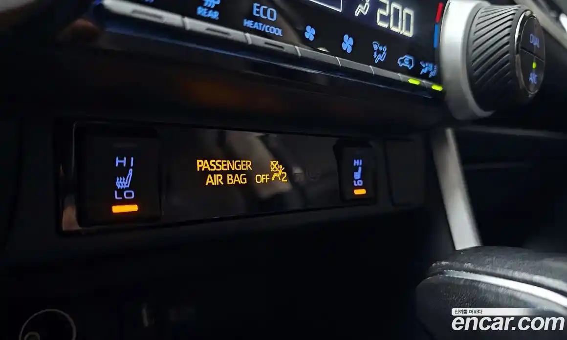 Toyota RAV4 2019 2.5 гидро в Москве № 1919579, фото 20