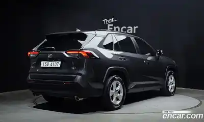 Toyota RAV4 2019 2.5 гидро в Москве № 1919579, миниатюра 2