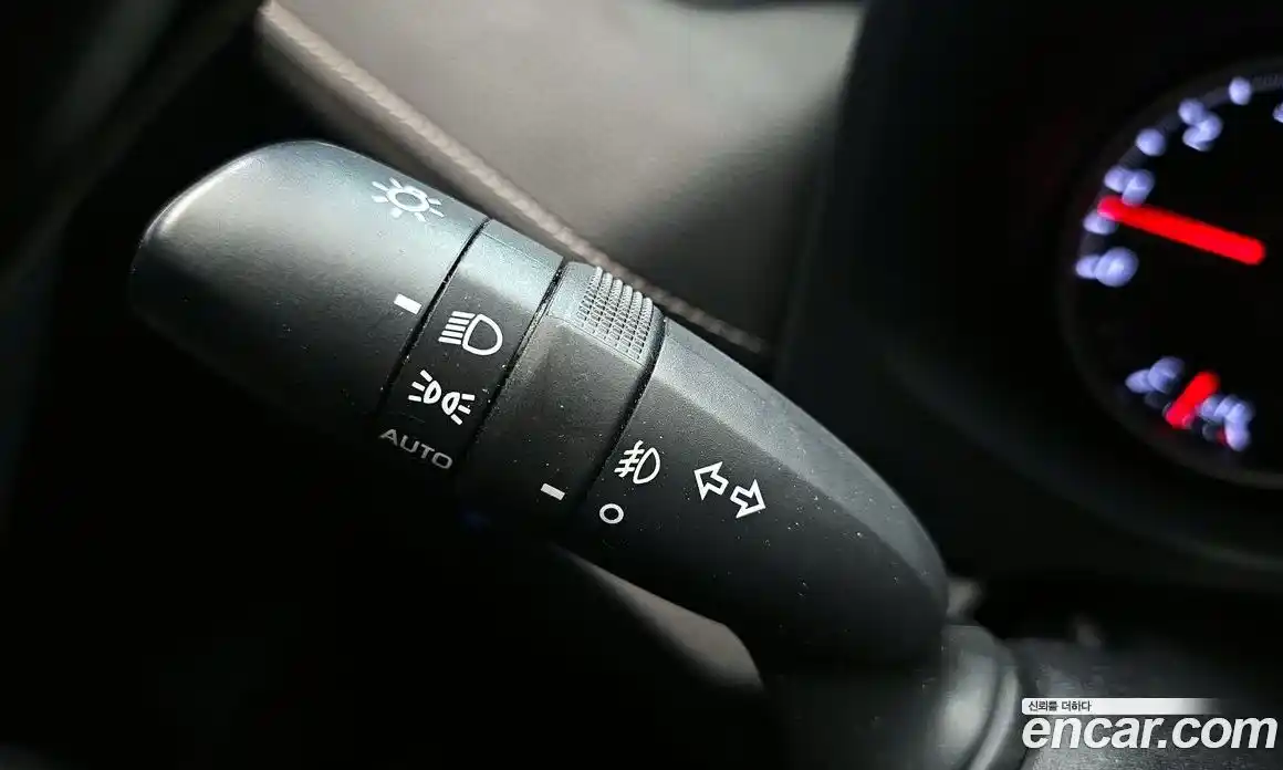 Toyota RAV4 2019 2.5 гидро в Москве № 1919579, фото 34