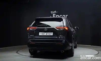 Toyota RAV4 2019 2.5 гидро в Москве № 1919579, миниатюра 4