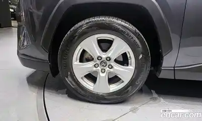 Toyota RAV4 2019 2.5 гидро в Москве № 1919579, миниатюра 5