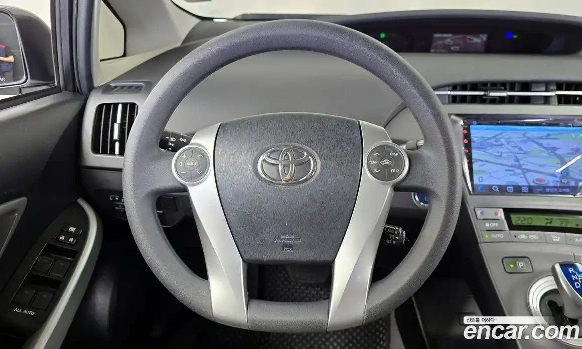 Toyota Prius 2015 1.8 гидро в Москве № 1919631, фото 13