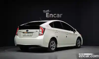 Toyota Prius 2015 1.8 гидро в Москве № 1919631, миниатюра 2