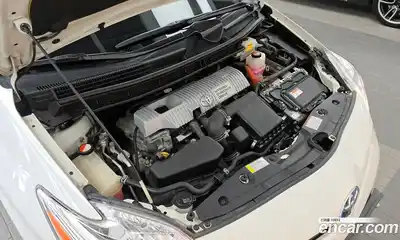 Toyota Prius 2015 1.8 гидро в Москве № 1919631, миниатюра 6