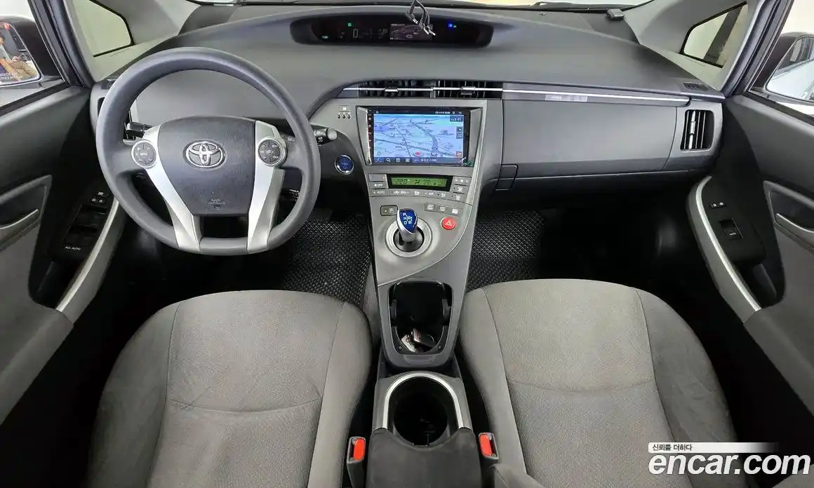 Toyota Prius 2015 1.8 гидро в Москве № 1919631, фото 7