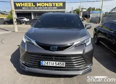 Toyota Sienna 2.5 Hybrid 2WD