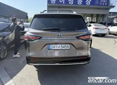Toyota Sienna 2021 2.5 гидро в Москве № 1919726, миниатюра 6