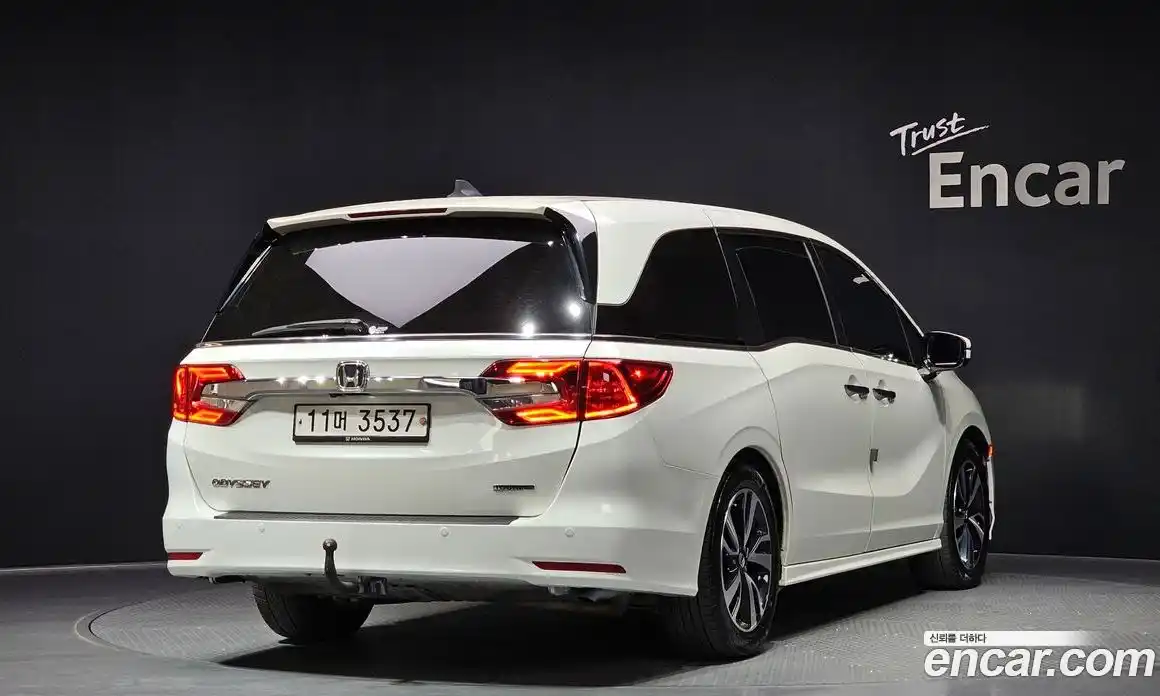 Honda Odyssey 2019 3.5 гидро в Москве № 1919941, фото 2