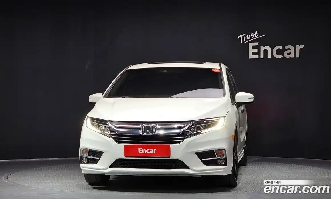 Honda Odyssey 2019 3.5 гидро в Москве № 1919941, фото 3