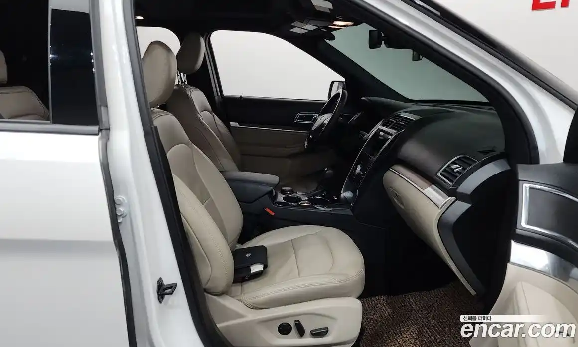Ford Explorer 2019 2.3 гидро в Москве № 1920244, фото 16