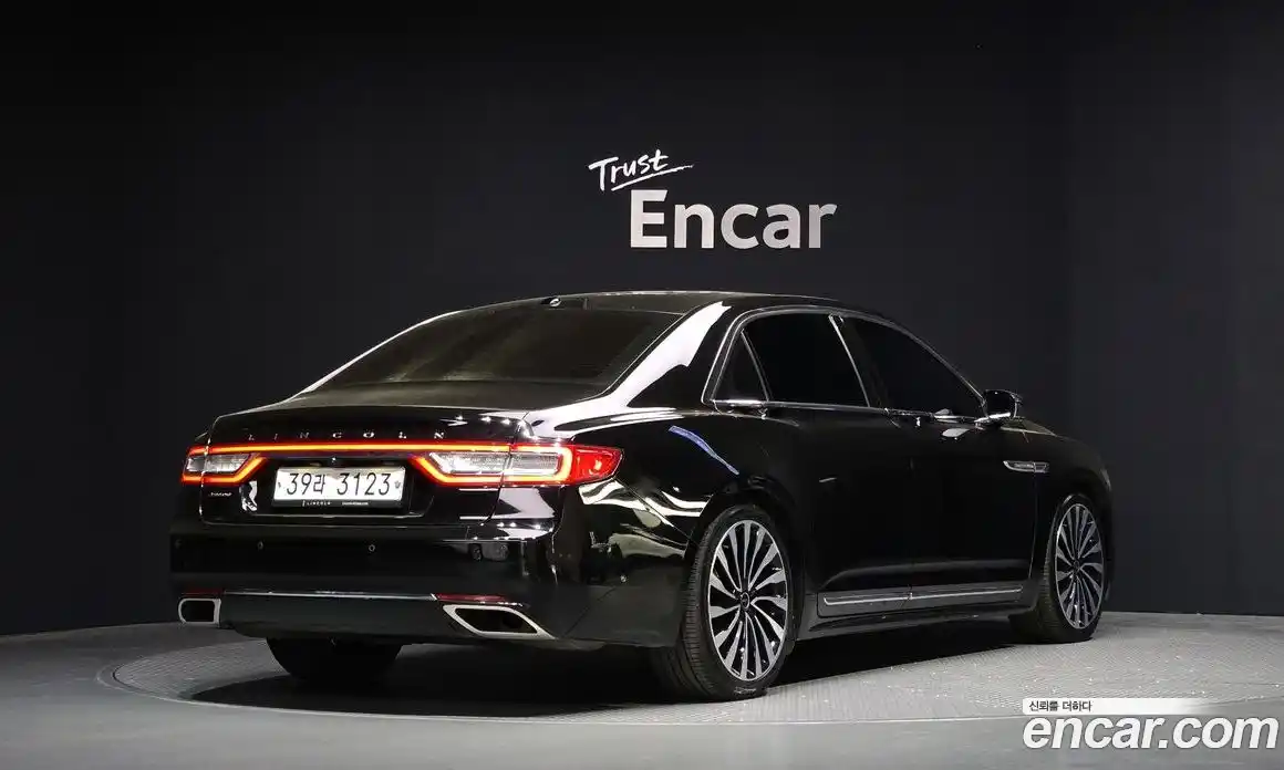Lincoln Continental 2017 3.0 гидро, фото 2