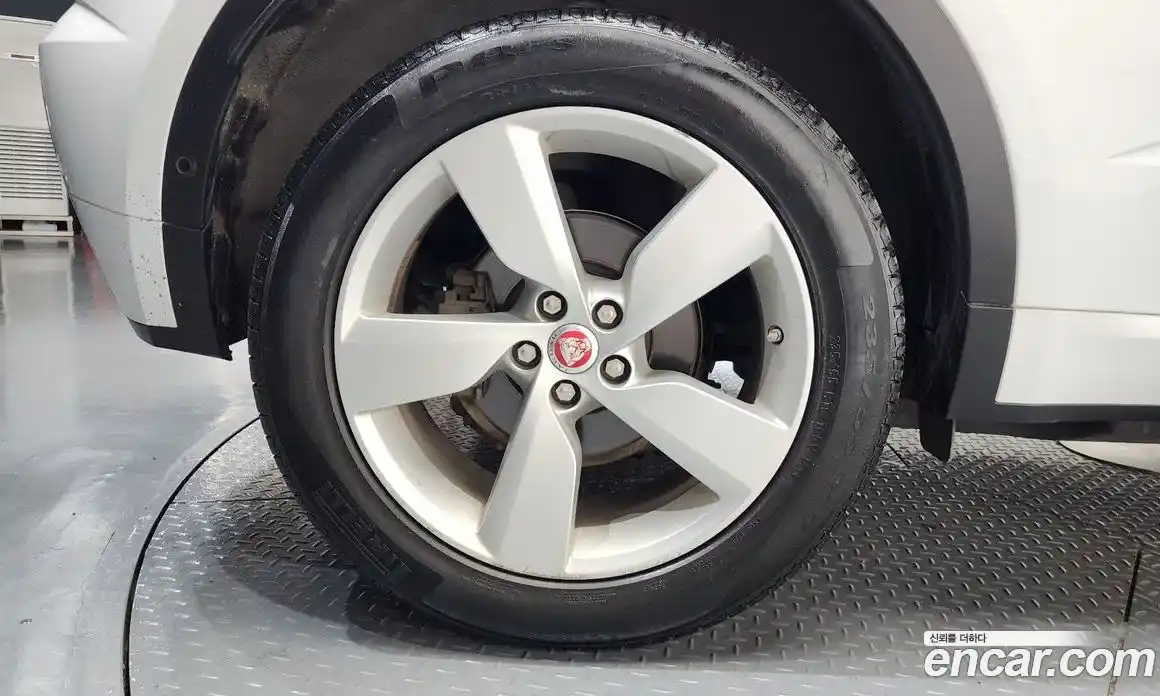 Jaguar E-Pace 2018 2.0 гидро в Москве № 1921150, фото 5