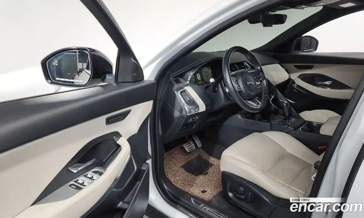 Jaguar E-Pace 2018 2.0 гидро в Москве № 1921150, фото 10