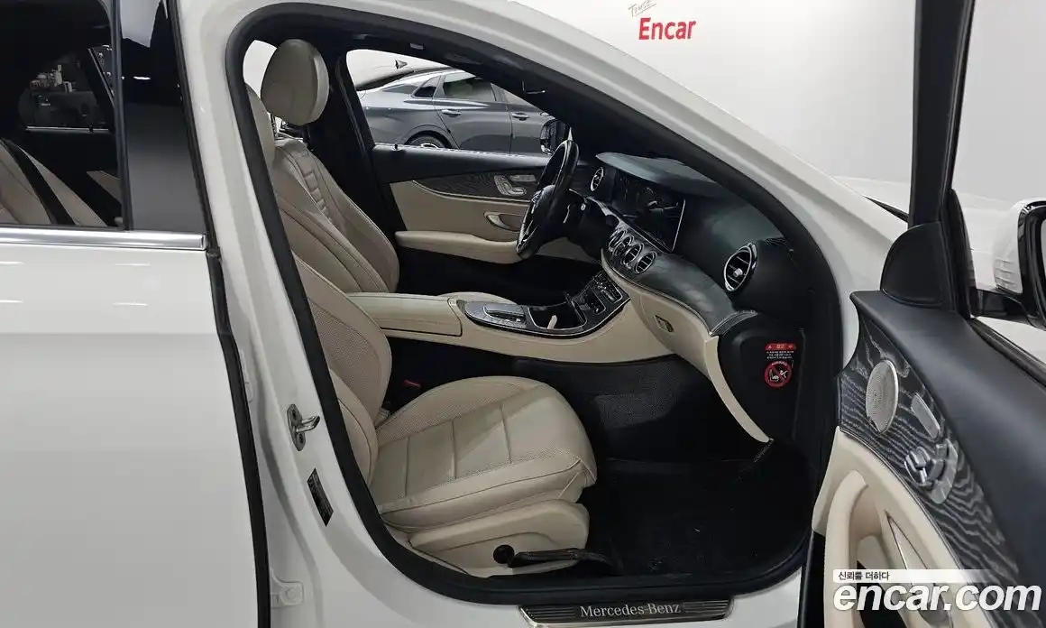 Mercedes-Benz E-Class 2021 2.0 гидро, фото 11