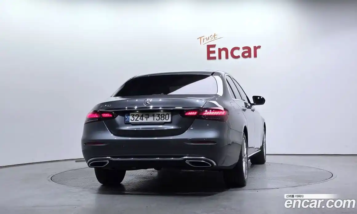 Mercedes-Benz E-Class 2021 2.0 гидро, фото 4