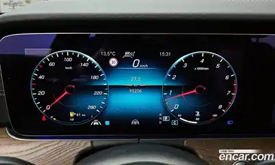 Mercedes-Benz E-Class 2021 2.0 гидро, миниатюра 8