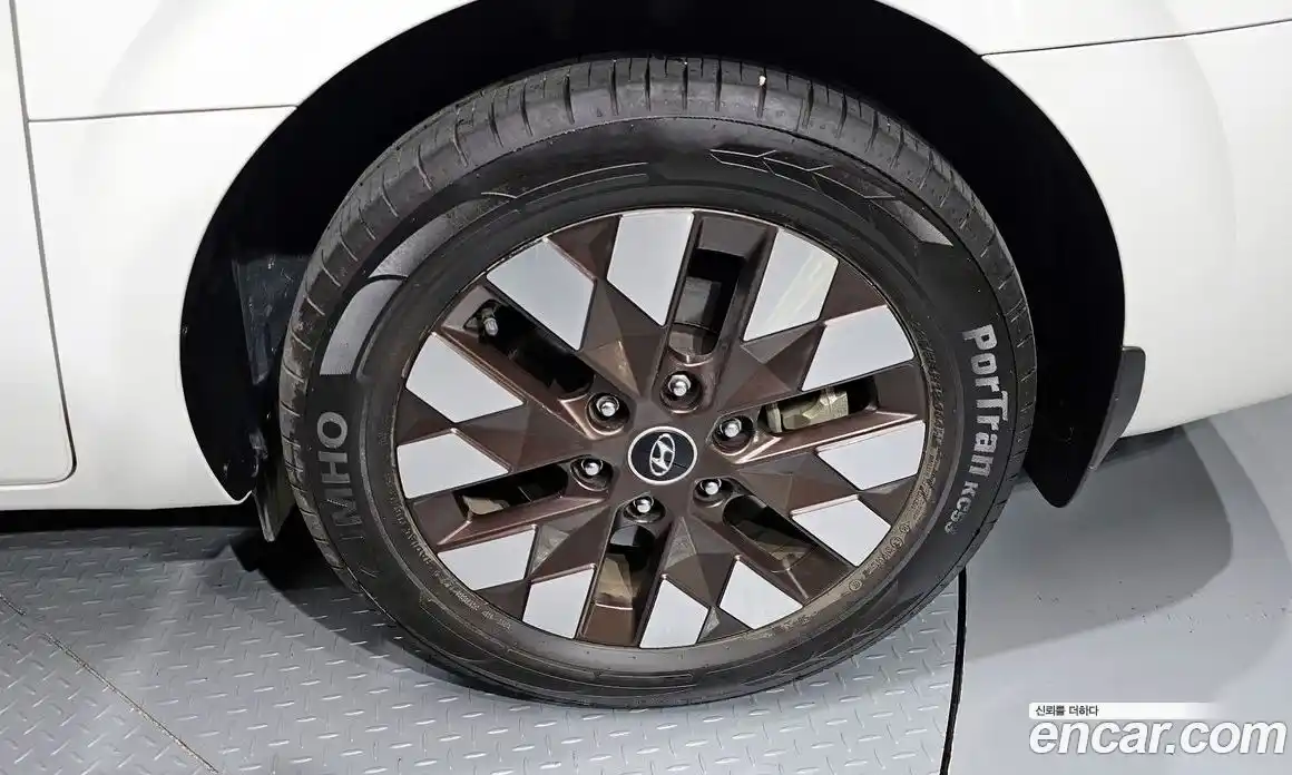 Hyundai Staria 2021 2.2 гидро в Москве № 1244721, фото 7