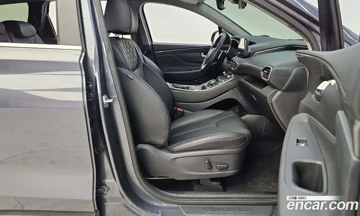 Hyundai Santa Fe 2023 2.5 гидро в Москве № 1288505, фото 17