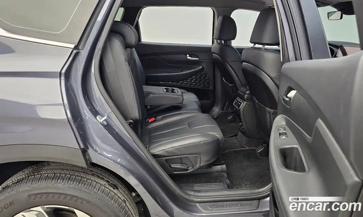 Hyundai Santa Fe 2023 2.5 гидро в Москве № 1288505, фото 18