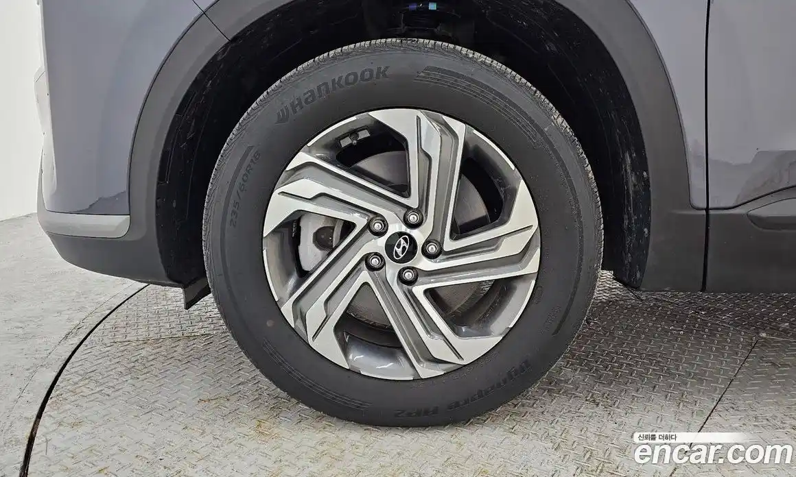 Hyundai Santa Fe 2023 2.5 гидро в Москве № 1288505, фото 5