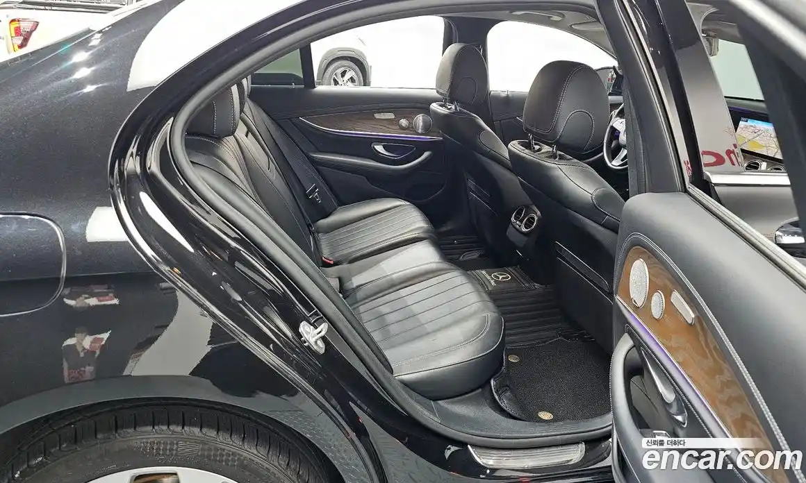 Mercedes-Benz E-Class 2018 2.0 гидро в Москве № 1291650, фото 12