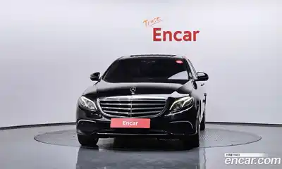 Mercedes-Benz E-Class 2018 2.0 гидро в Москве № 1291650, миниатюра 3