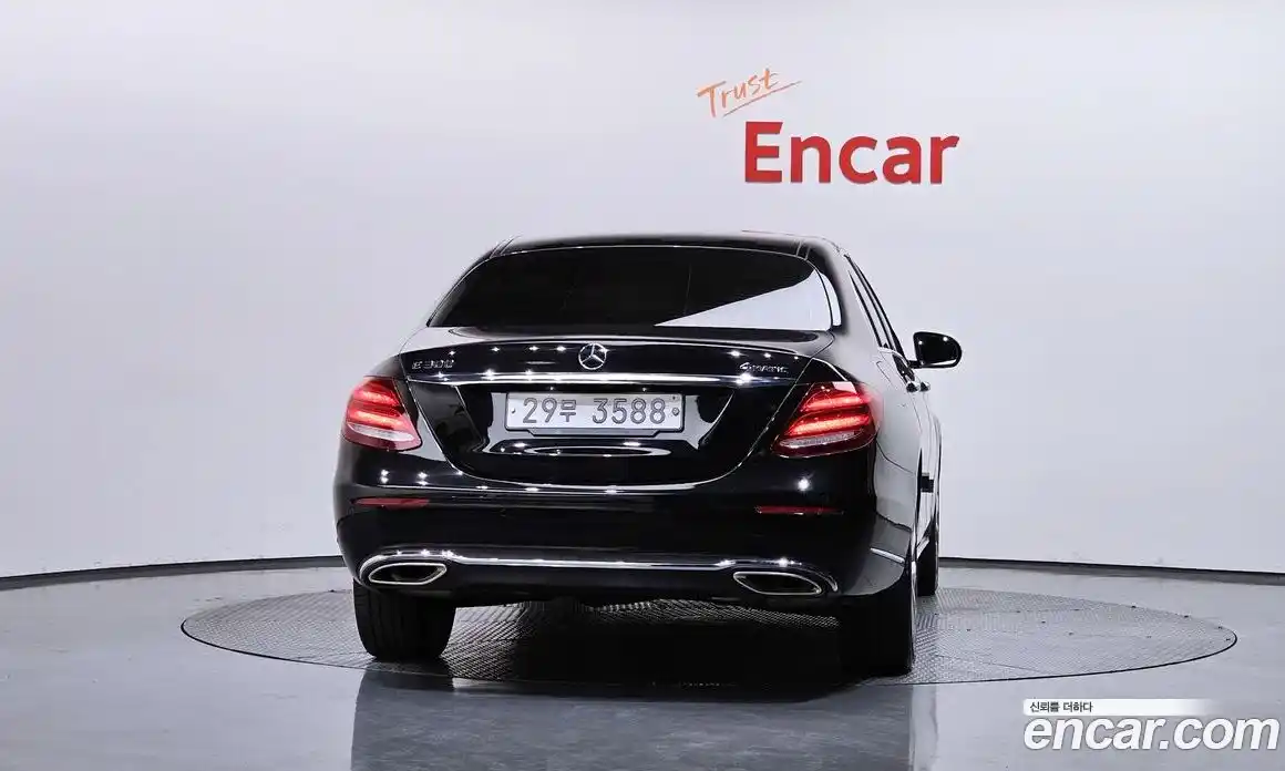 Mercedes-Benz E-Class 2018 2.0 гидро в Москве № 1291650, фото 4