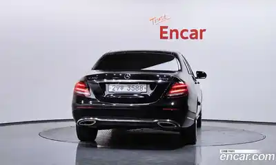 Mercedes-Benz E-Class 2018 2.0 гидро в Москве № 1291650, миниатюра 4