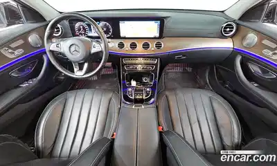 Mercedes-Benz E-Class 2018 2.0 гидро в Москве № 1291650, миниатюра 7