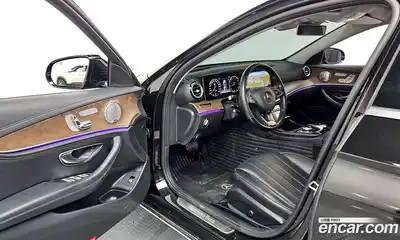 Mercedes-Benz E-Class 2018 2.0 гидро в Москве № 1291650, миниатюра 10
