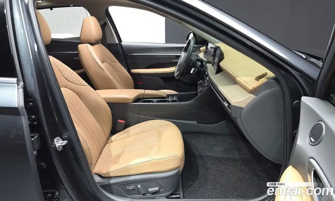 Hyundai Sonata 2023 1.6 гидро в Москве № 1317736, фото 13