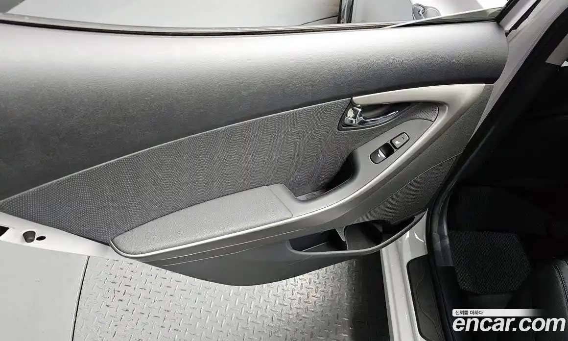 Hyundai Avante 2013 1.6 гидро в Москве № 1317862, фото 14