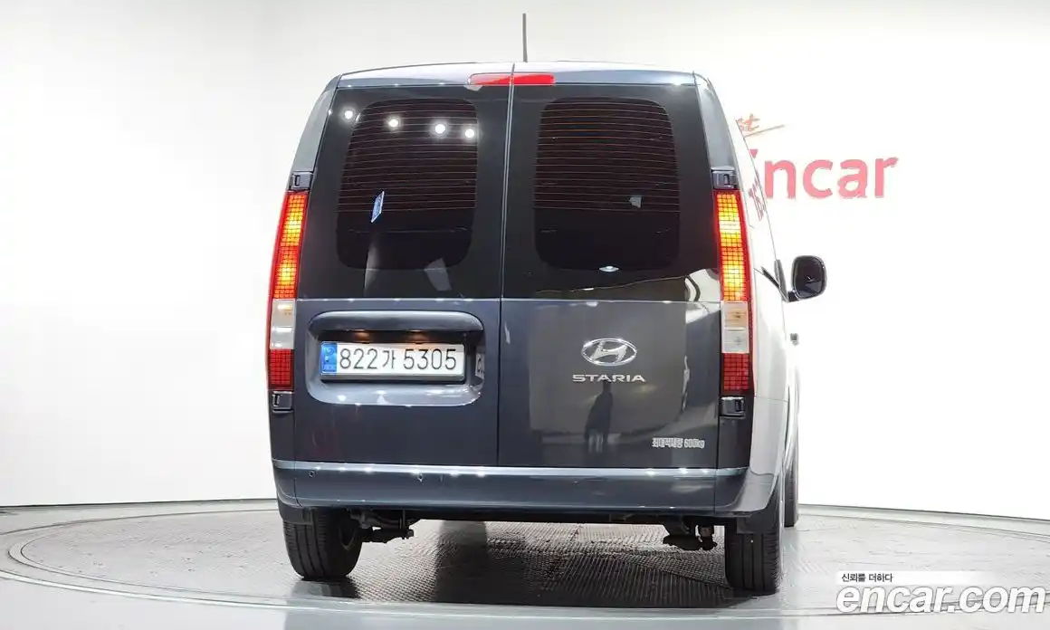 Hyundai Staria 2022 2.2 гидро в Москве, фото 3